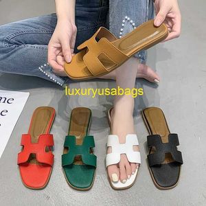 Sandales en cuir Oran Slippers pour femmes Hb Family Slippers For Womens Summer 2024 Couir véritable en cuir One Line pour les femmes pour le logo