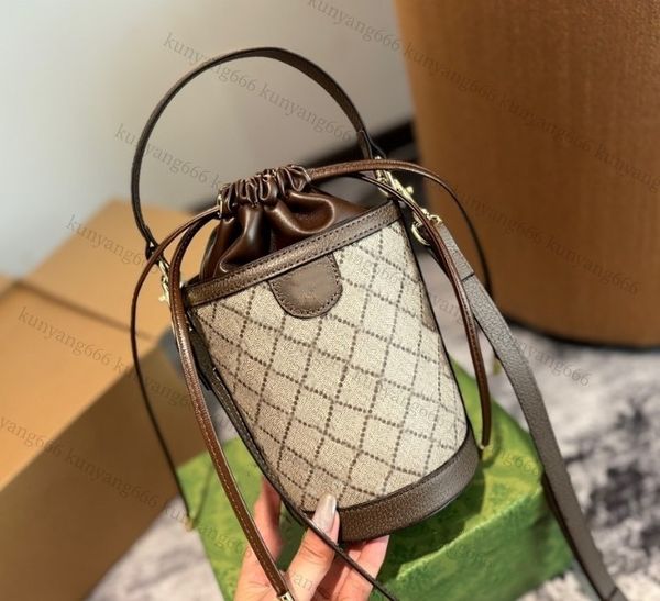 Sacs à bandoulière d'épaule en cuir sacs à main concepteur de luxe 1955 mini triangle sac femmes portefeuille portefeuille