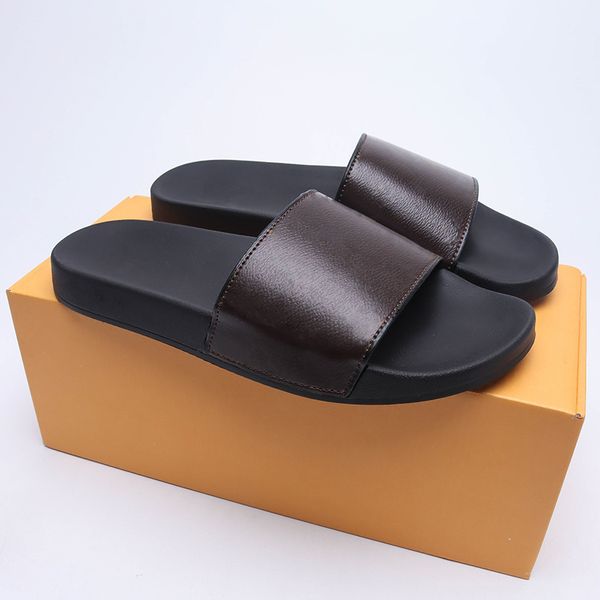 Pantoufles en cuir Designer de luxe Pantoufles de plage Chaussures d'été Sandale de haute qualité Sandales glissantes Caoutchouc Marron Fleur Noir Intérieur Extérieur Unisexe Confortable