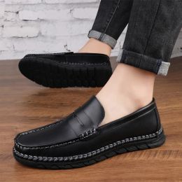 Hombres de primavera de cuero hecho a mano Casual suave para hombre mocas mocasines Comfort Slip en zapatos de conducción italiano Chaussure Homm 7415 S