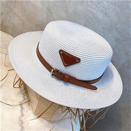 Sombrero de paja de cuero para mujer gorras de diseñador hecho a mano único especial único cappello de verano transpirable marrón blanco negro color sólido gorra de lujo ocio PJ066 H4