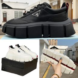 Lederen dikke zool sportschoenen koeienhuid paar casual schoenen leer Dames Heren metalen driehoek handtekening rubberen zolen outdoor dames 5CM zool 35-46SIZE