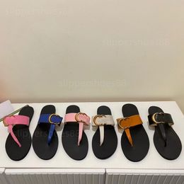 Sandalias de tanga de cuero Flip Flip Sandles para mujeres Sandalias de diseñador de diseñadores Classic Toe Posts Sandal Sluys Slippers Comfy Summer Slipper Sandal Sandal Zapatos