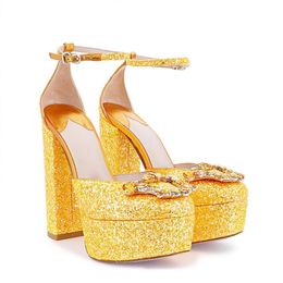 Cuir Femmes 2024 Nouvelles dames Robe Super 13cm Chaussures à talons hauts Pumps Pumps DIAMANT GLITTER BOTTER BOTTER PARTER BUCKLE MARY JANE JANE BOWTIE Taille