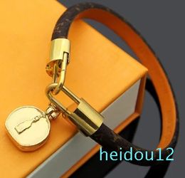 Bracelets de créateurs en cuir pour femmes, pendentif de bouteille de parfum, Bracelets de luxe pour Couple, sans boîte