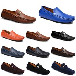 Leathers Men Doudous Drivings Casual Shoes Breathable suave Sole Light Tans Black Navys Blancos Blue Silver Yellows Grays Calzado para combates