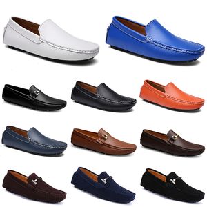 Les cuirs conduisant respirant Doudou Casuals Chaussures Soft Men Sole Sole Light Tans Noir Navys Blancs Blue Sier Yellow Gray Footwes All-Match Outdoor Cross-Border 725