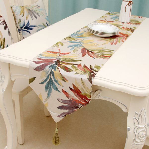 Mesa de pintura de hojas del norte de EE. UU. Corredor de mesa de estilo europeo al por mayor Runner para la mesa de bordado para la cena del hotel de bodas