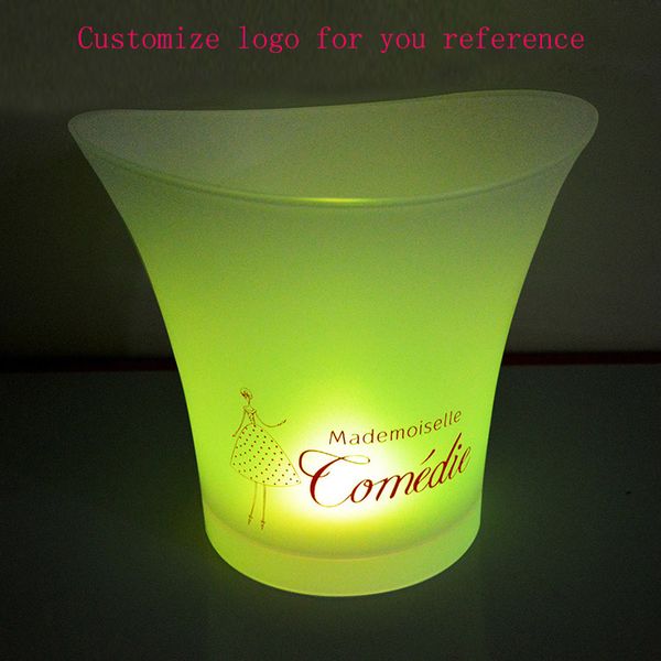 Cerveza LED Cubo de hielo Drinkware Barra de luz colorida Cubo de champán acrílico 5L Enfriador de vino de cóctel de plástico KTV HH22-87