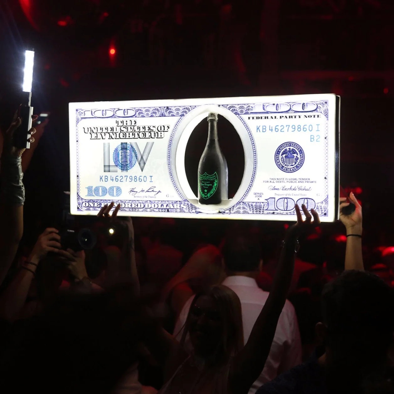 LED Benjamin US 100 Dollar Bill Garrafa de champanhe Apresentador Glorifier Neon Sign Display Serviço VIP para Night Club Bar Party Lounge Logotipo personalizado Bateria recarregável