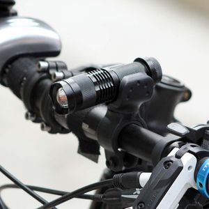 Luz LED para bicicleta de 7 vatios, 2000 lúmenes, 3 modos de luz para ciclismo + soporte para linterna para bicicleta, luz frontal LED impermeable con zoom