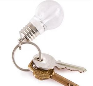 Ampoule LED porte-clés lumière LED porte-clés torche porte-clés lampe de poche colorée arc-en-ciel couleur porte-clés ampoule collier lutte pas cassé