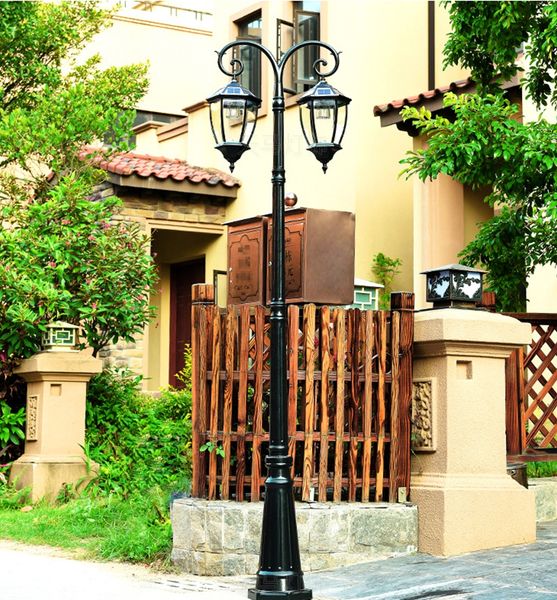 Lámpara LED de aluminio fundido de doble cabeza, poste de luz Solar, farola para paisaje al aire libre, camino de entrada, calle, Patio, jardín, césped