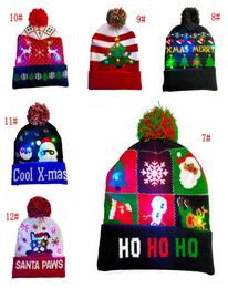 LED Christmas Hat Pom Pom Pom Beanie Gaanie Elk Light Up Hats de punto para adultos Decoraciones de Año Nuevo de Navidad BC9806820