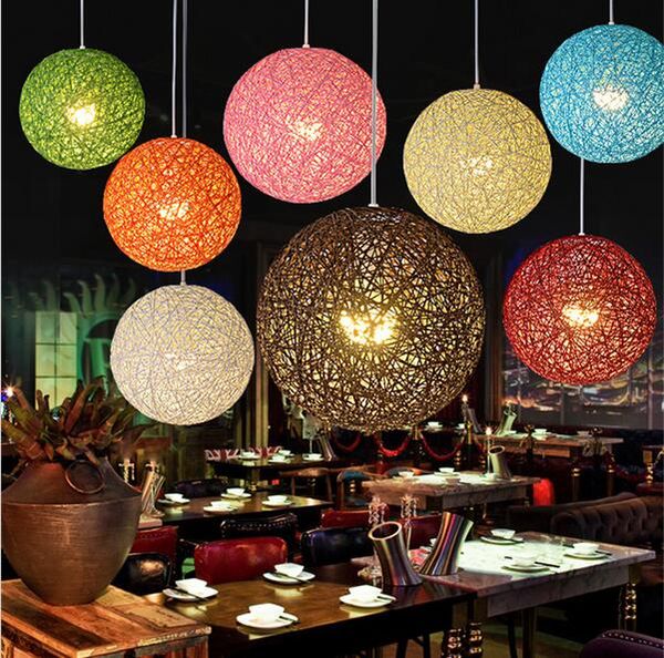 Coloré LED Pendentif Éclairage Fibre Boule Suspension Lumière Restaurant Éclairage Rotin Champ Pâtes Boule E27 Lumière pour Bar Café Salle