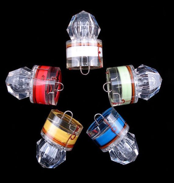 Fishage diamant LED Fil clignotant Deep Drop Drop sous-marine en acrylique Lure Lure Squid Strobe Lights 5 couleurs pour choisir 1PC2315470