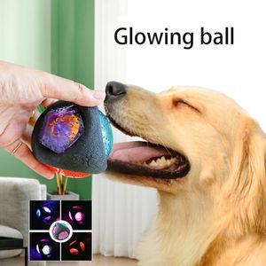 Le jouet interactif de boule de chien de LED allume la boule d'animal familier pour les mâcheurs agressifs jouent le jouet de boule d'animal familier fournitures pour animaux de compagnie chaton jouet d'exercice de chat