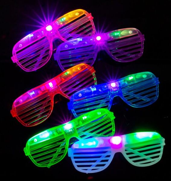 Lunettes à obturateur en forme de cœur clignotantes à Led pour adultes et enfants, lunettes de fête, lumière néon pour fournitures dans l'obscurité, accessoire de Rave de mariage d'anniversaire