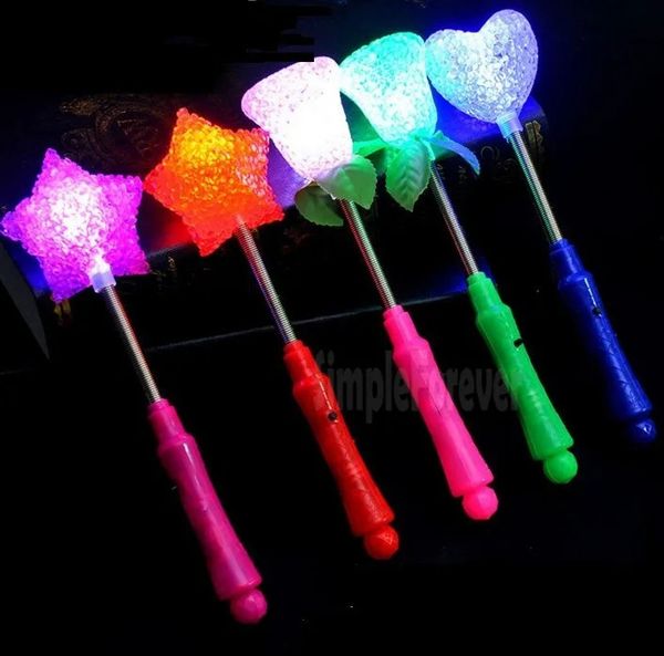 LED clignotant des bâtons d'éclairage brillant Rose Star Heart Magic Wands Party Night Activities Concert Carnivals Props Birthday Favor 240327