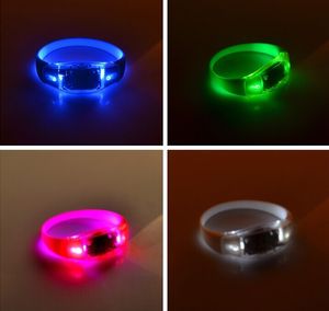LED Knipperende Siliconen Armband Licht Up Bangle Polsband Strap Band Night Club Activity Party Bar Disco Christmas Gift gratis verzending