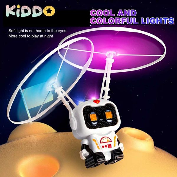 Toys volants LED ASTRONAUT ROBOT AVEC LED Light Toys Children Robot Toys With Light mignon USB Charge pour garçons Girls Teenagers Christmas 240410