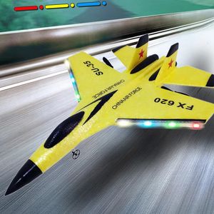 LED Flying Toys Mini Drone RC Plane SU35 24G con luces Aviones Control remoto Modelo Planeador Avión SU57 EPP Espuma Regalos 231207