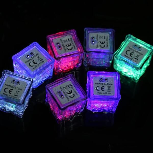 Gadget LED Aoto colores Mini Romántico Luminoso Cubo de hielo artificial Luz de flash Boda Fiesta de Navidad Deco