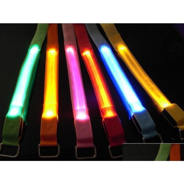 LED Gadget Brazo luminoso con iluminación para deportes al aire libre Correa para la muñeca Un solo flash se puede personalizar Pulsera con logotipo Sin entrega de gotas Ele DHS7O