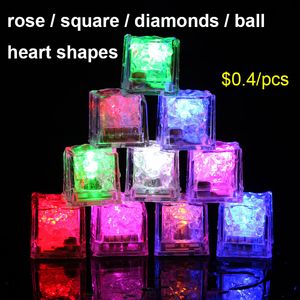 LED Ice Cubes Glowing Night Lights Changement de couleur Changeable Nouveauté Éclairage Party Ball Flash Light Lumineux Neon Wedding Festival Christmas Bar Wine