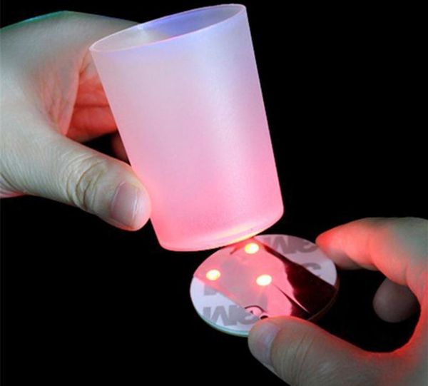 LED lumière bouteille autocollant rond étanche Flash sous-verres tapis Paster haute luminosité Ultra mince tasse autocollants fête cadeau 75 pièces