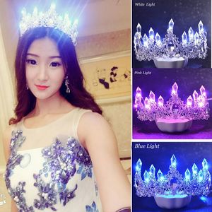 Corona de cristal claro LED Tiaras para novias Mujeres Coronas Accesorios para el cabello Joyería Boda Reina nupcial Princesa Tiara para niñas 240305