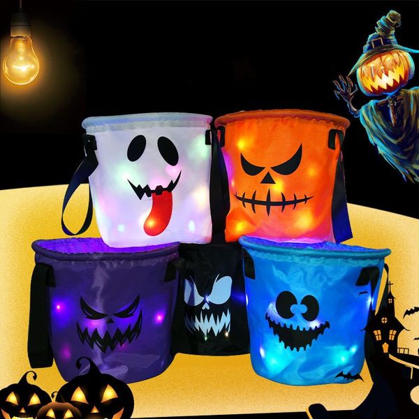 Sacs de bonbons d'Halloween à lumière LED Light Up Trick or Treat Bags avec Pumpkin Design Réutilisable Goody Seau pour les enfants