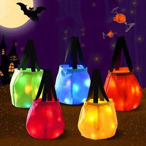 Sacs de bonbons d'Halloween à lumière LED Trick or Treat Panier de cadeaux réutilisable pour les enfants