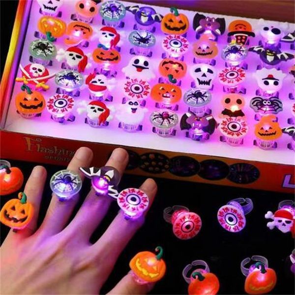 Luz LED Anillo de Halloween Calabaza brillante Fantasma Calavera Anillos Regalo de los niños Fiesta de Halloween Decoración para el hogar Accesorios de terror Suministros GC2239