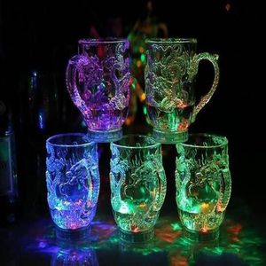 Vin de Luminescence de lumière LED dans l'eau tasse de bière lumineuse tasse lumineuse tasses de barre colorées les tasses de Dragon