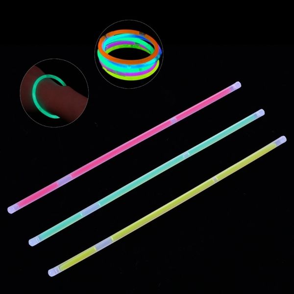 Barras de luz LED, 100 unidades, pulseras fluorescentes que brillan en varios colores, collares, suministros de fiesta de neón, decoración luminosa, juguete 230724