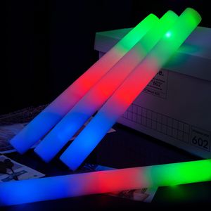 LED Light Sticks 12153060 stuks RGB LED Glow Foam Stick Bulk Kleurrijke LED Glow Sticks Cheer Tube Donker Licht Verjaardag Bruiloft Feestartikelen 230920