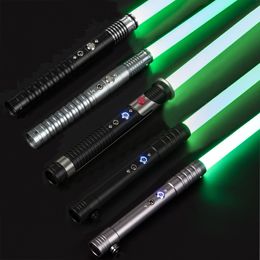 LED Light Sticks 80cm RGB Metal little Lightsaber 16 Kleuren 3 Sound Fonts Laser Zwaard Cosplay Prop Heavy Dueling Saber De Luz Voor Kinderen Speelgoed 230605