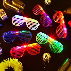 LED Light Sticks Lunettes Up Toys Glow In The Dark Party Supplies Shutter Shade Neon Flashing Favors pour Anniversaire Mariage 230705