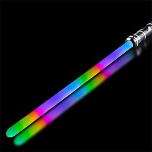 LED Light Sticks Reikirc 2-en-1 Sabre laser avec 15 couleurs Effets sonores Laser Sabre Metal Laser Épée rechargeable Toy Party Luminal Sword T240428