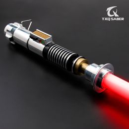 Bâtons lumineux LED TXQSABER Luke EP6 Poignée en métal pour sabre laser à balançoire lisse pour les duels lourds Changement de couleur Sons Force Blaster Jedi Laser Épée Jouets 230718