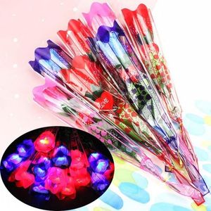 LED Light Up Rose Fleur Glowing Saint Valentin Décoration De Mariage Fausses Fleurs Fournitures De Fête Décorations simulation rose Cadeau RRA786