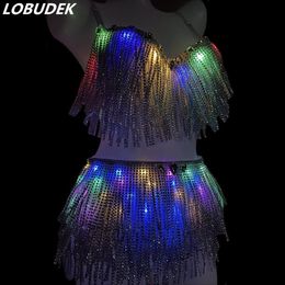 Ropa de baile con iluminación LED, Sexy Bar, fiesta Rave, borlas plateadas, flecos, Bikini LED, traje de 2 piezas, cantante de club nocturno, disfraz de bailarina 233o