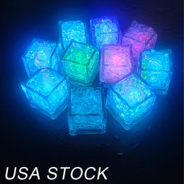 Lumières LED Polychrome Flash Party Lighting Glowing Ice Cubes Clignotant Clignotant Décor Light Up Bar Club Stock de mariage aux États-Unis 960PCS Crestech