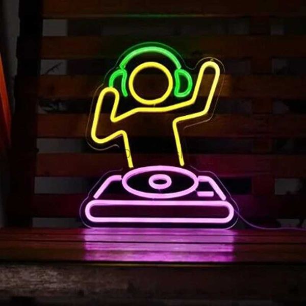 Enseigne au néon LED Enseigne au néon personnalisée DJ petit homme lumière LED salle murale décor artistique maison chambre salle de jeux décoration de fête cadeau créatif néon YQ240126