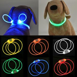 LED Pet Dog Universal Collar Night Safety Clignotant Pets Anti-Perte / Colliers d'accident de voiture Glow Laisse Chiens Lumineux DIY Colliers de coupe