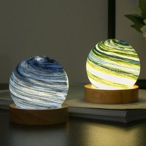 LED planète veilleuse USB lampe de Table Base en bois bulle boule de verre lumières lampe de chevet maison chambre décor noël cadeau d'anniversaire