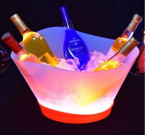 Cubo de hielo de plástico LED Enfriador de botellas Bandeja de vidrio Soporte para cerveza Soporte para vino Servicio VIP Glorificador Estante de exhibición Decoración para fiestas Colorido y luminoso en forma de barco