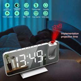 LED Radio Table Clocks Desk FM Digitale Smart Alarm Clock Watch Electronic Desktop USB Wake Up met 180 Time Projection Snooze 230531 Top