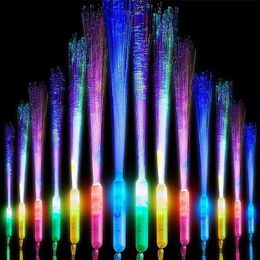 Jouet rave LED 100pcs Glow Stick Fiber Optic Wands Luminous Fiber Stick Light Up Fiber Optic Rod Glow in the Dark Birthday Wedding Party Favors 240410